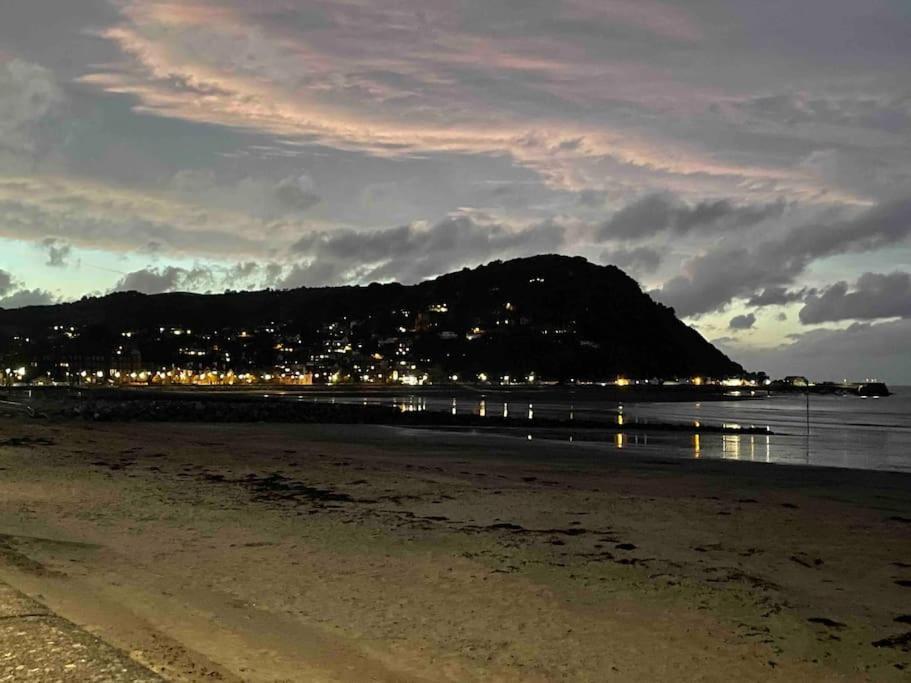 Carpenters Cottage Quirky Home Seaside Town Minehead Exteriör bild